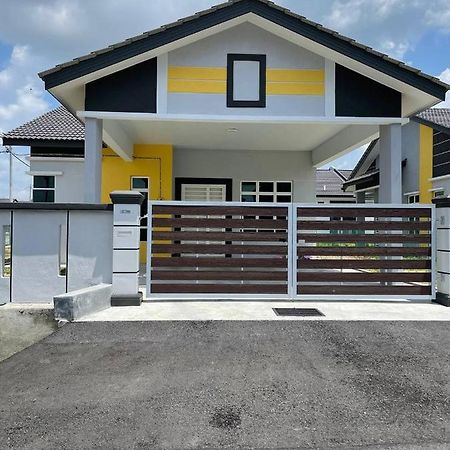 Bungalow Homestay Jasin Malacca Eksteriør billede